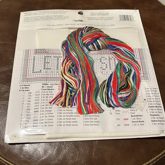 Designs for the needle number 309826. Let it snow pair. - Picture 2 of 5